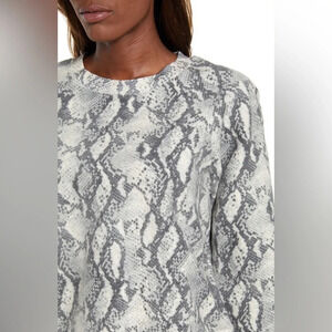 PAIGE Daytona Snakeskin Print Crewneck Raglan Pullover Sweatshirt Size XS